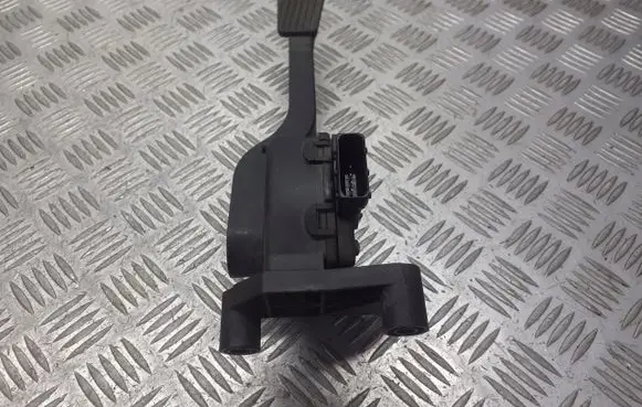 Opel Corsa C Accelerator pedal position sensor 9129423