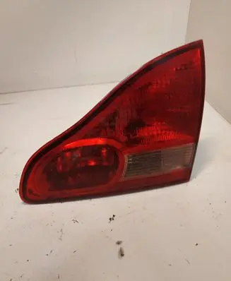Toyota Avensis Verso Tailgate rear/tail lights