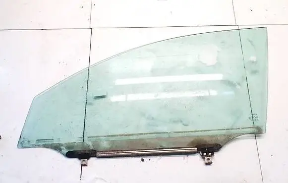 Toyota Avensis T250 Front door window glass four-door DOT24AS2M62