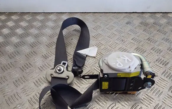 Subaru Impreza III Front seatbelt