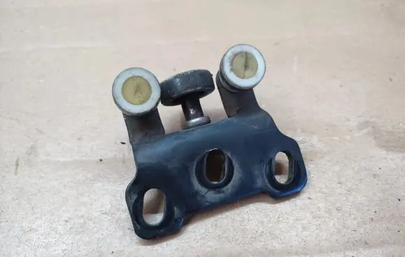 Ford Tourneo Custom Sliding door upper roller guide/hinge 