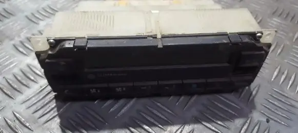 Volkswagen PASSAT B5 Climate control unit 3B1907044B 5HB007617-10
