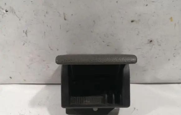 Volkswagen PASSAT B4 Car ashtray 3A0857962B