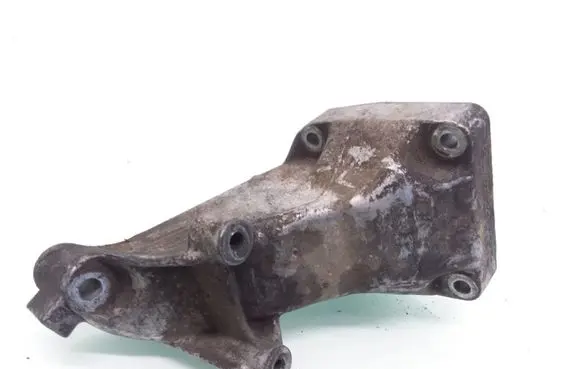 Mercedes-Benz C W203 Engine mounting bracket A6112230704