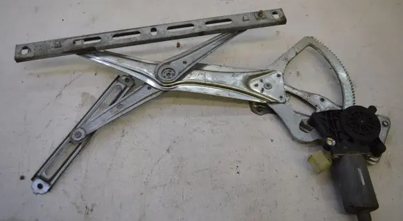 Mercedes-Benz CLK A208 C208 Front door window regulator with motor 