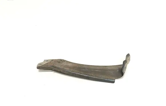 Skoda Superb B8 (3V) Fender mounting bracket 3V0821141