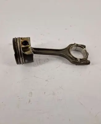 Volkswagen Golf Sportsvan Piston 71L66