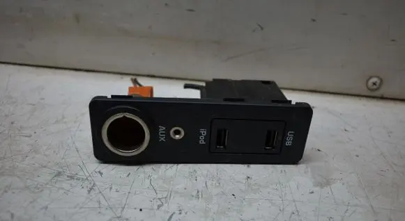 USB socket connector