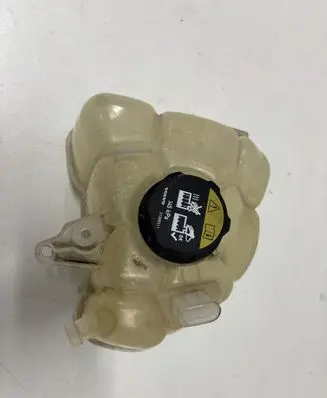 Volvo S90, V90 Coolant expansion tank/reservoir 31338291
