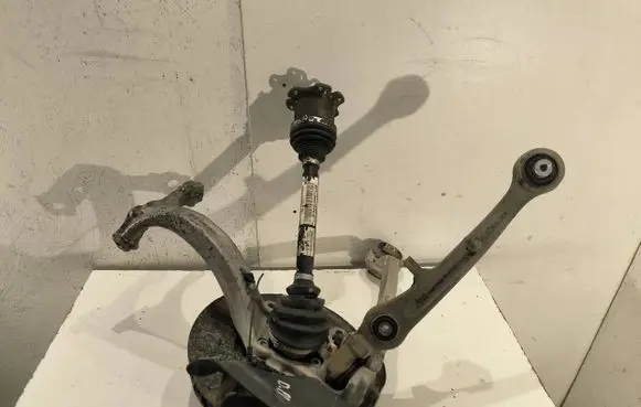 Volkswagen Phaeton Front wheel hub spindle knuckle 4E0258