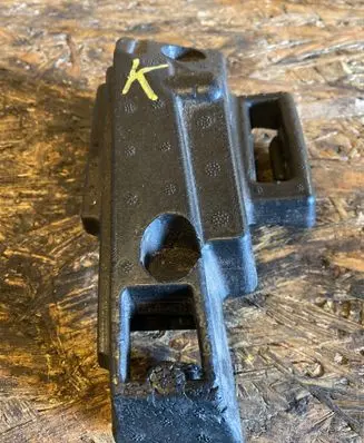 Opel Zafira B Front bumper foam support bar 13263185