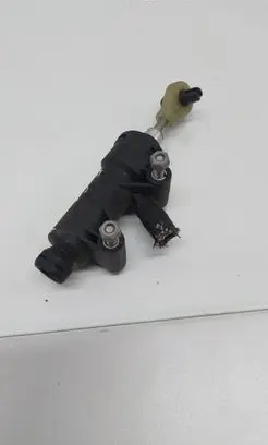BMW 1 E81 E87 Clutch master cylinder 13670610