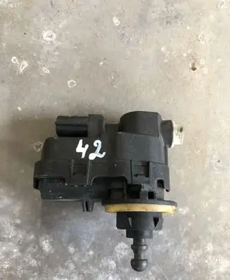 Toyota Aygo AB40 Headlight level adjustment motor 90013783