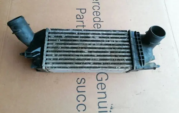 Peugeot 407 Intercooler radiator 9657073480