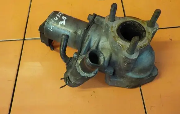Hyundai ix 55 EGR thermostat 284103A000