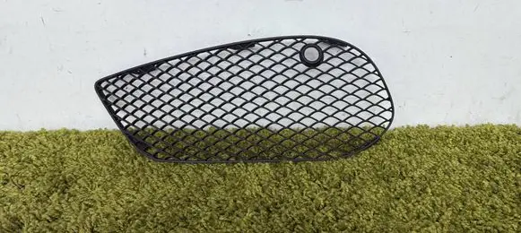 Mercedes-Benz C W205 Front bumper lower grill A2058852523 2058852523