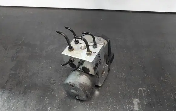 Audi A6 S6 C5 4B ABS Pump 3B0614111 0273004573