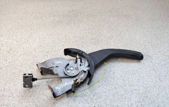 Mitsubishi Space Star Handbrake/parking brake lever assembly