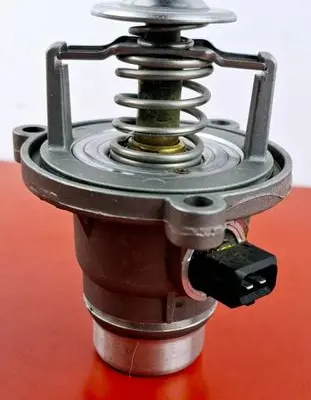 BMW 5 F10 F11 Water pump 7586885