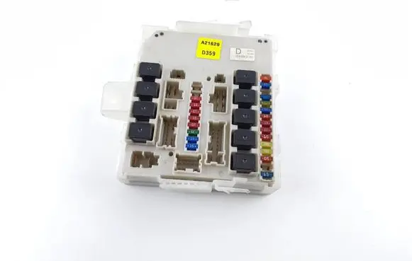 Nissan Navara D40 Fuse module 284B6EB30C