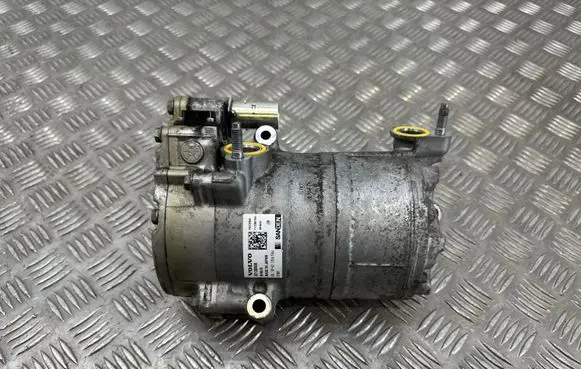 Volvo XC40 Air conditioning (A/C) compressor (pump) 32130500