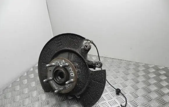 Tesla Model S Front wheel hub 85D VD13848
