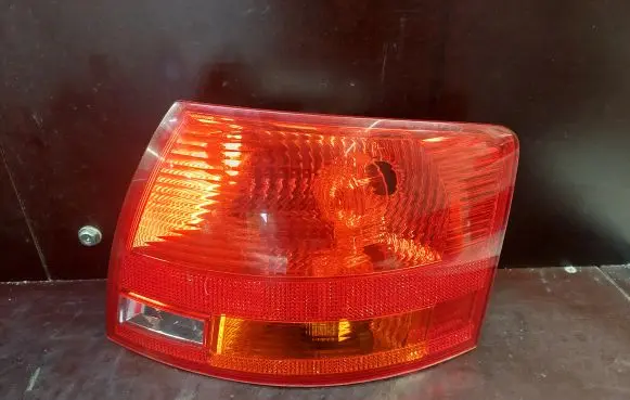 Audi A4 S4 B7 8E 8H Rear/tail lights 8E9945096C