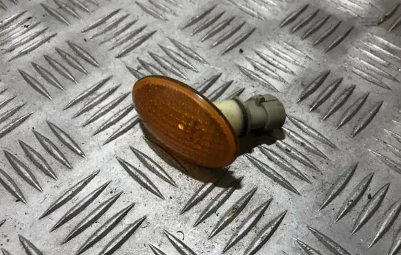 Opel Corsa B Front fender indicator light