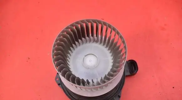 Toyota Corolla E10 Heater fan/blower 5610T2