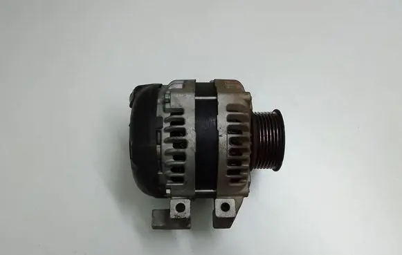Honda CR-V Generator/alternator 1042101650