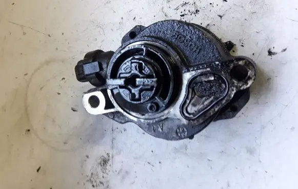 Peugeot 407 Vacuum pump