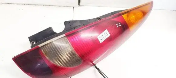 Nissan Almera Tino Rear/tail lights 