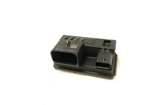 BMW 5 F10 F11 Glow plug pre-heat relay 8519472