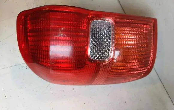 Toyota RAV 4 (XA20) Rear/tail lights
