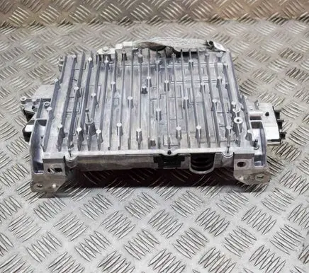 Tesla Model 3 Air suspension control unit module (rear) 111818204H