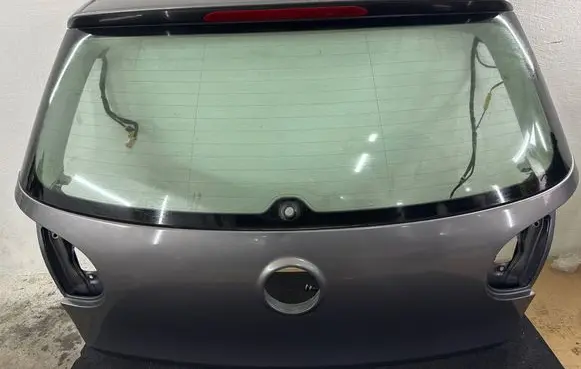 Volkswagen Golf V Tailgate/trunk/boot lid
