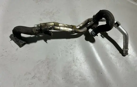 Porsche Cayenne (92A) Engine coolant pipe/hose 7P5121070M