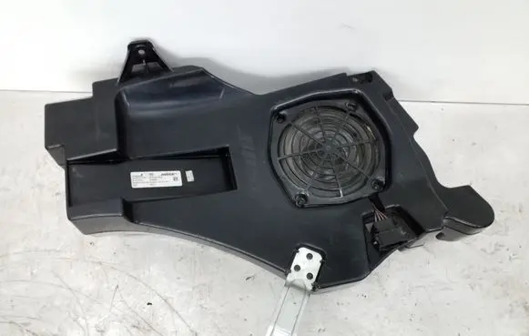 Audi A3 S3 A3 Sportback 8P Subwoofer speaker 8P4035382A