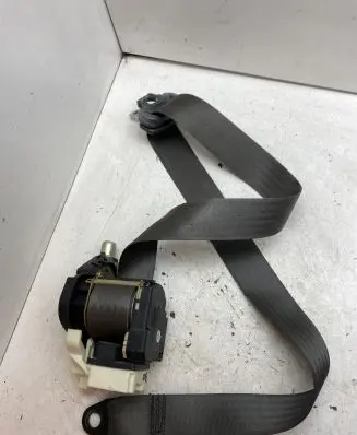 Fiat Punto (188) Front seatbelt 95015
