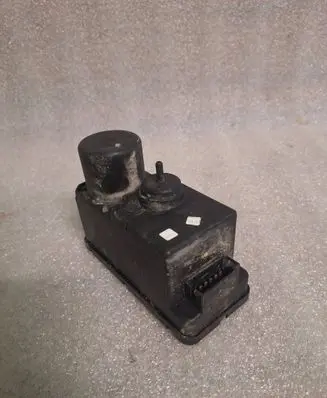 Volkswagen PASSAT B3 Central locking vacuum pump 357862257