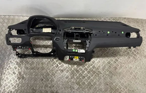 BMW X1 F48 F49 Dashboard 9332741 4787019