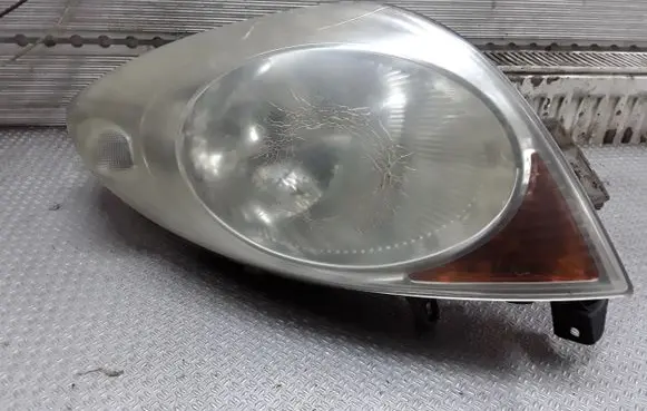 Nissan Note (E11) Headlight/headlamp 260609U100