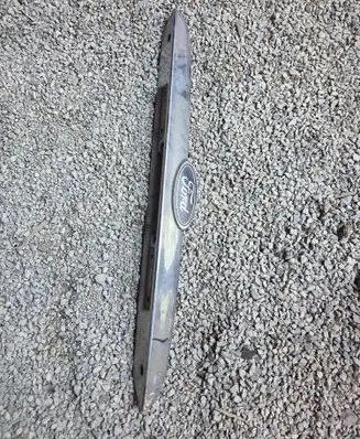 Ford Mondeo MK II Trunk door license plate light bar 96BBN43404