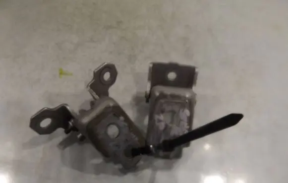 Renault Scenic III - Grand scenic III Front door upper hinge