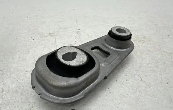 Nissan Qashqai J12 Engine mount bracket 113606LA0A