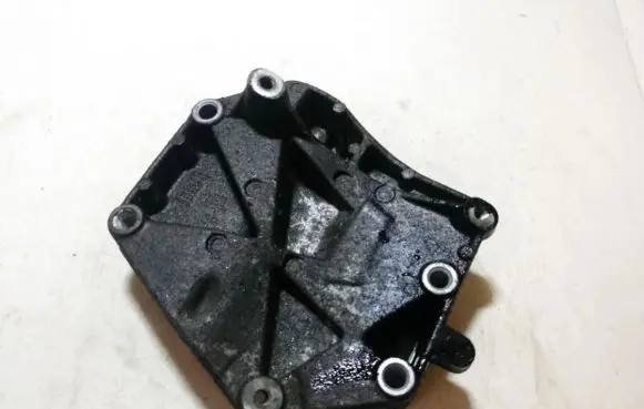 Opel Astra H Engine mounting bracket 55191338