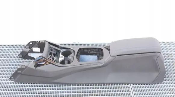 BMW 1 F40 Center console B47C20B