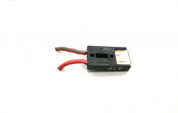 Audi A6 S6 C6 4F Fuse 8A0937530