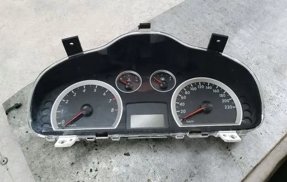 Hyundai Santa Fe Speedometer (instrument cluster) 