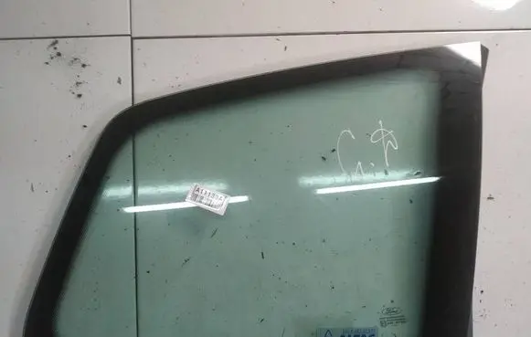 Ford C-MAX I Rear side window AS2